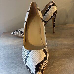 Size 8.5 Snake Print Guess Heels